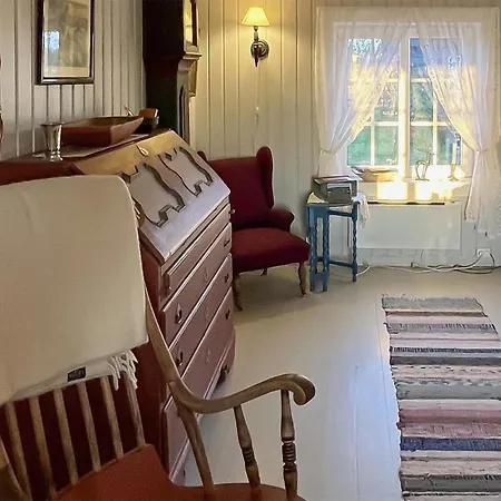 1 Bedroom Cozy In Holiday home